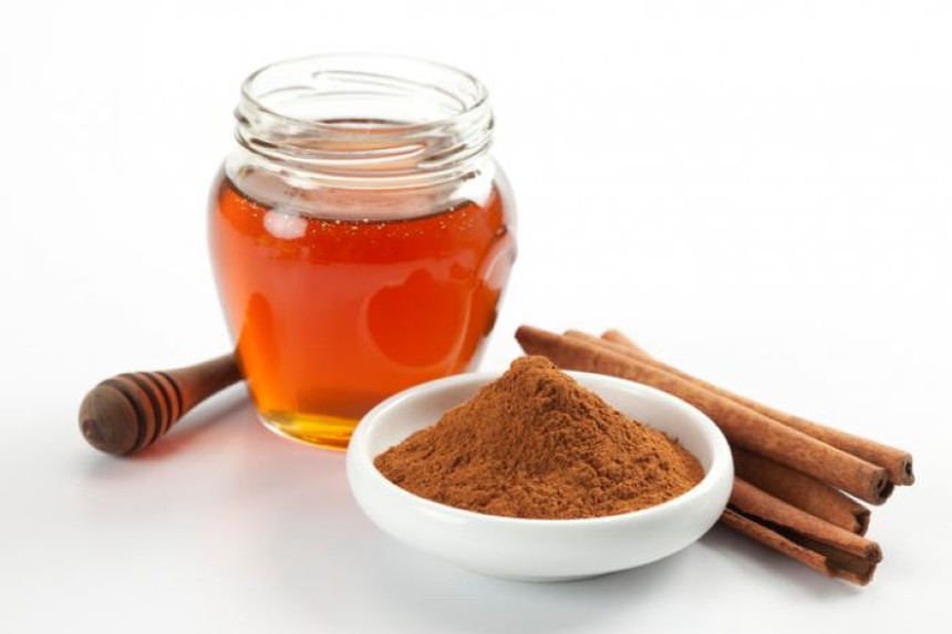 Discover the Harmony of Health and Flavor with Honey Spoon - Cinnamon
