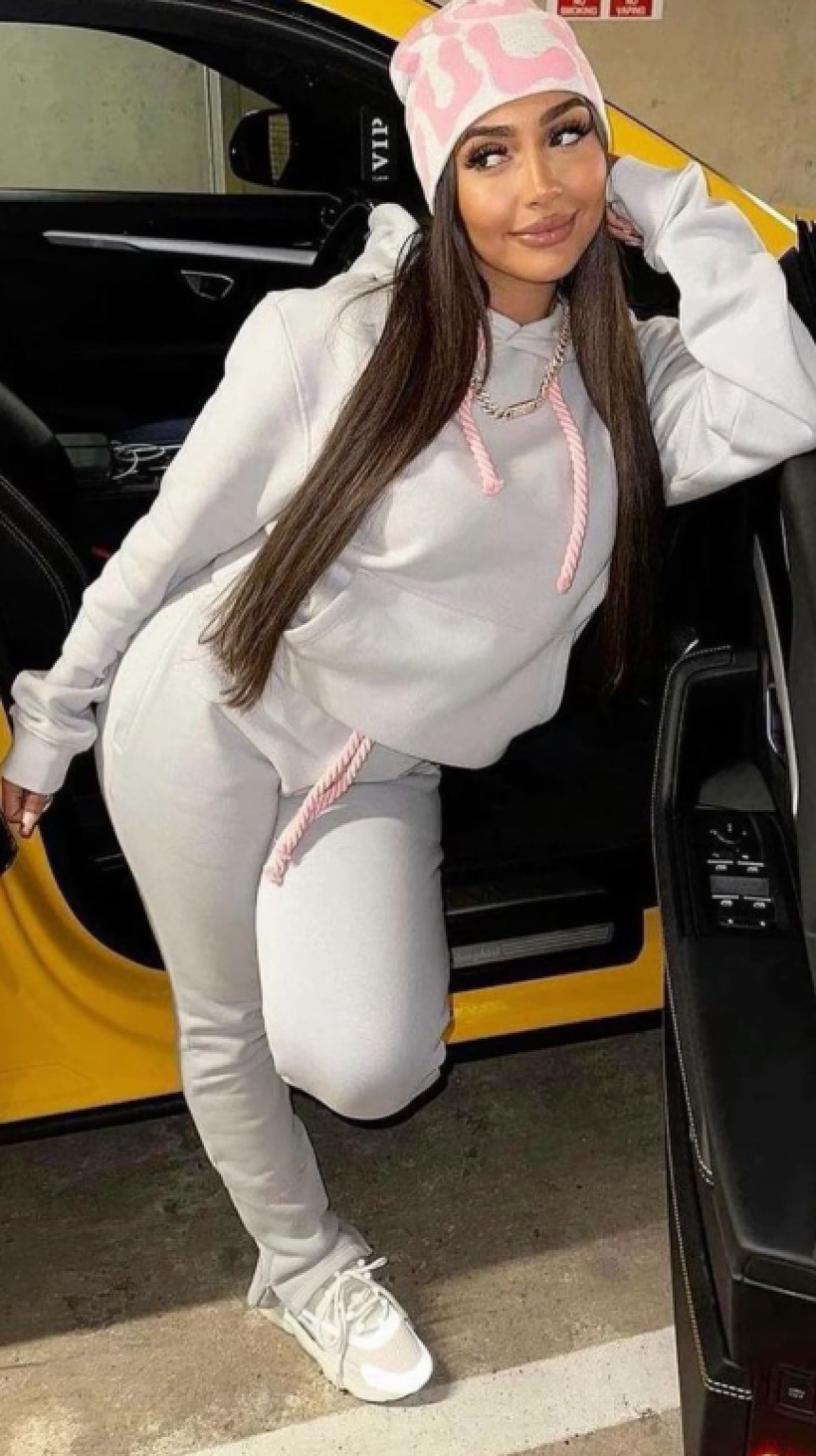 https://synaworldtracksuits.com/