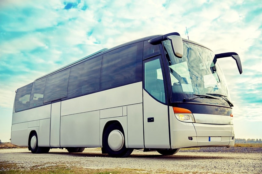 average cost of hiring a luxury coach in the UK