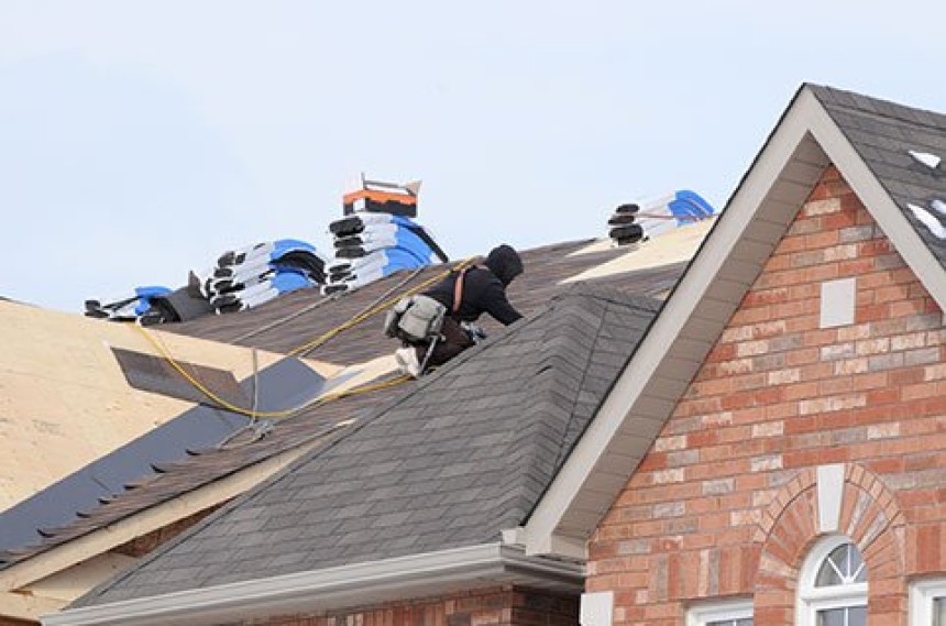 professional asphalt roof installers WI