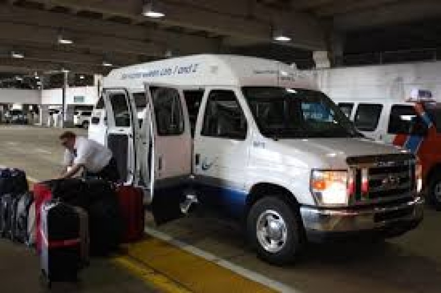 Luxurious Detroit Airport Metro Car
