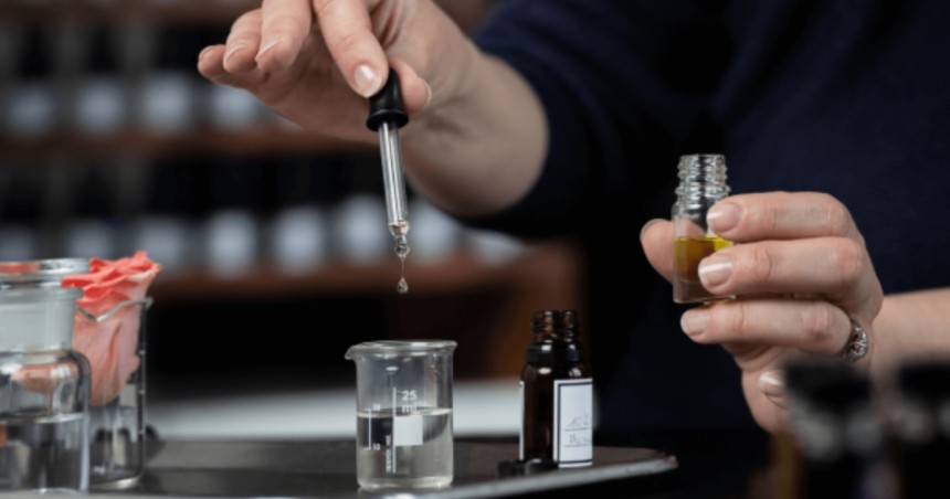 perfume maker