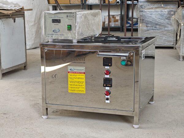 Ultrasonic Cleaning
