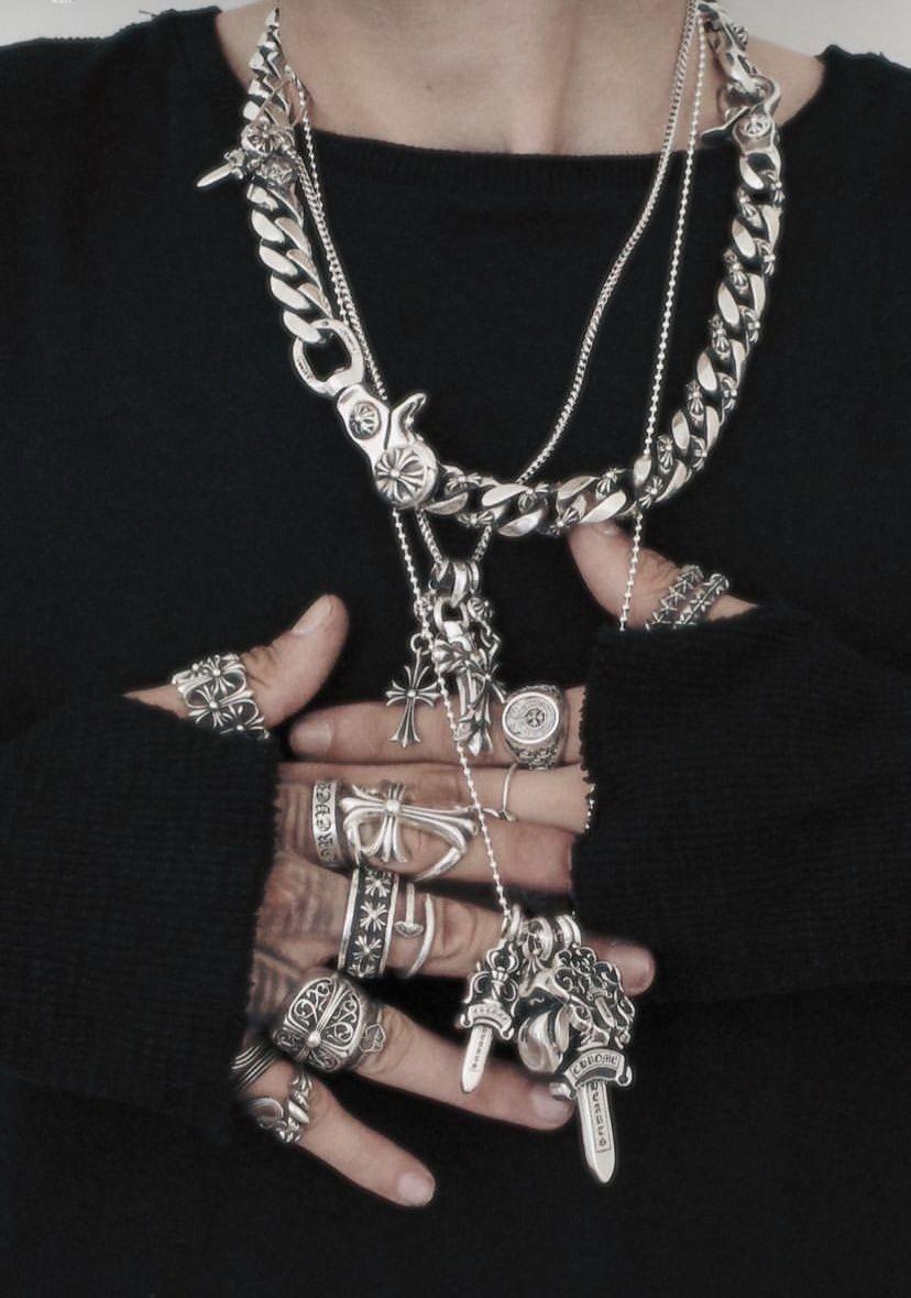 https://chromeheartsringg.com/product/chrome-hearts-cemetery-ring/