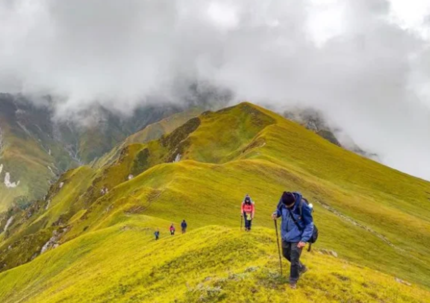 Phulara Ridge Trek: Experience One of Uttarakhand's Most Unique Himalayan Trails