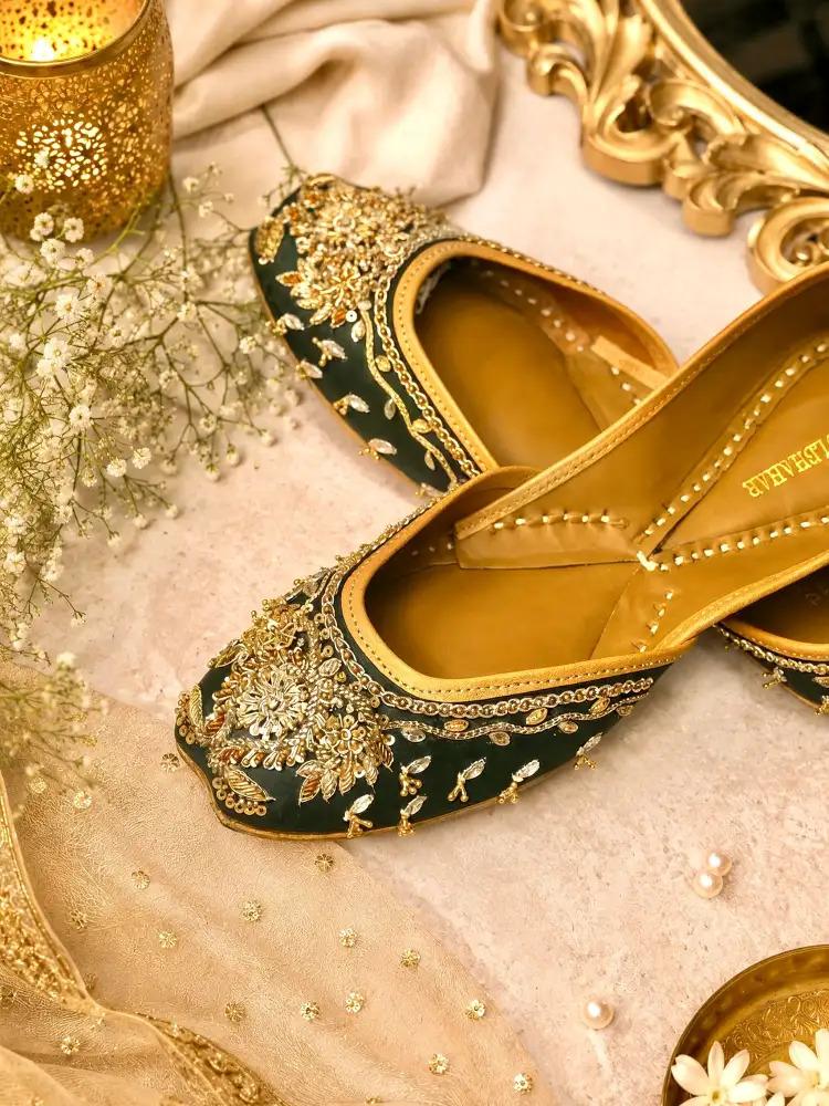 Wear Jodhpuri Jutti Ladies for a Timeless Ethnic Look
