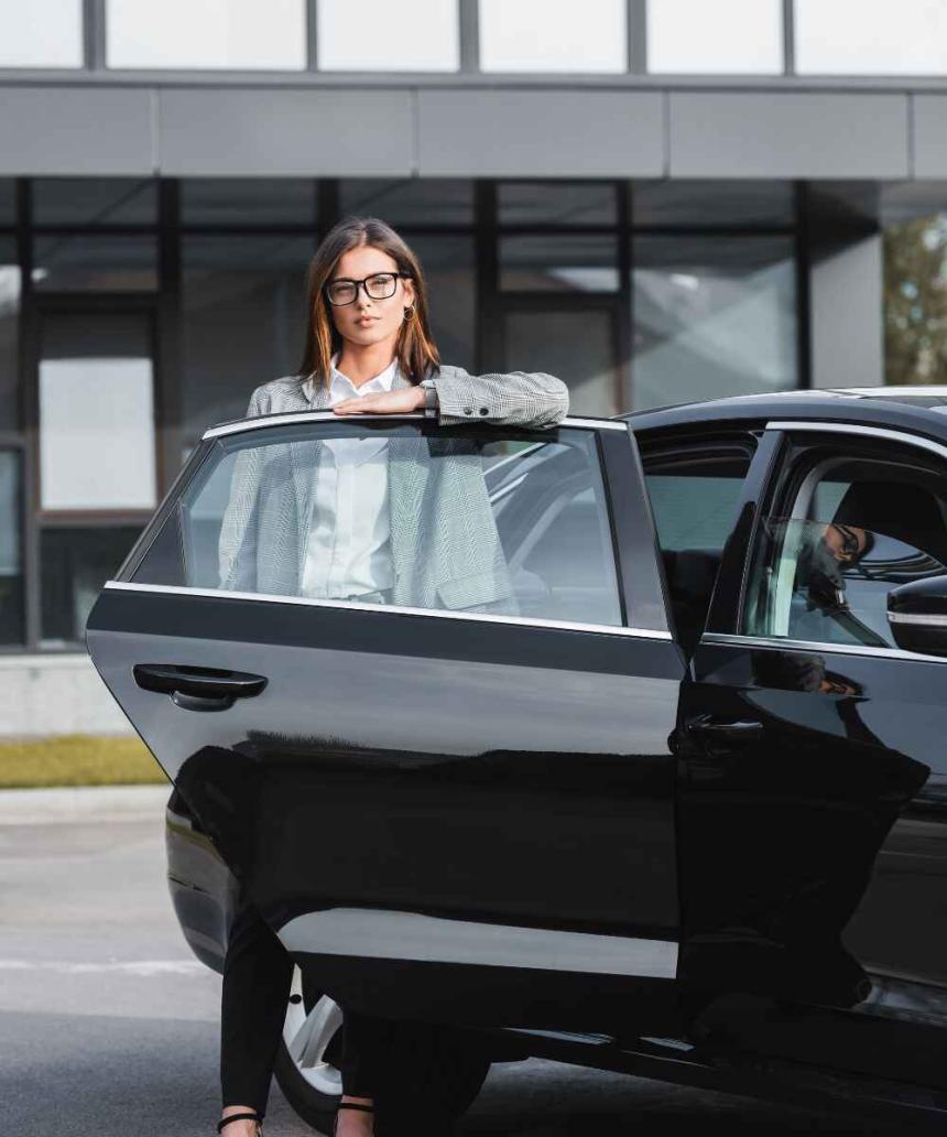 IAH Airport Limousine Service and Black Car Transportation in Houston