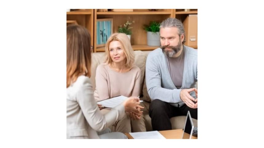 How Do Online Christian Counseling Sessions Combine Scripture and Psychology?