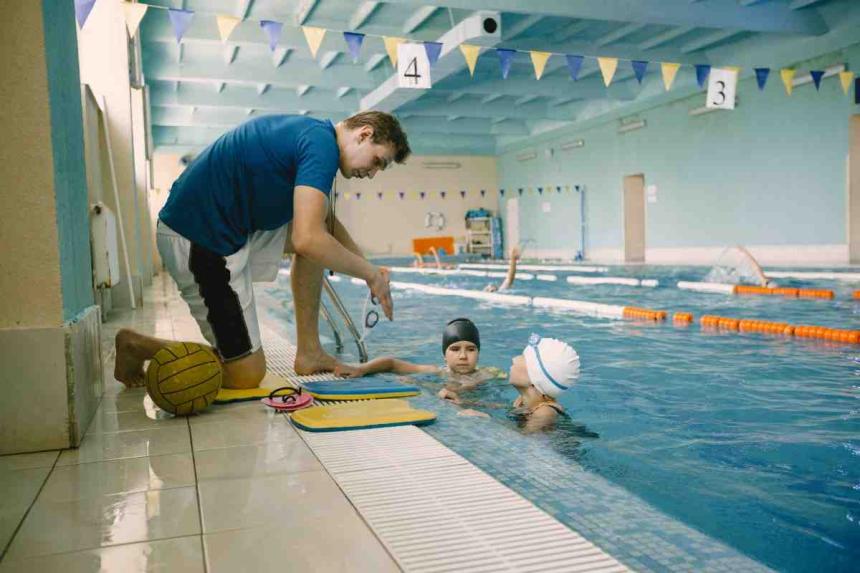 Swimming Instructor Course: A Complete Guide for Beginners
