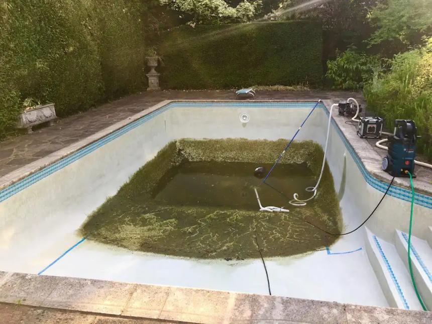 Pool Cleaning Services Henley & Pool Maintenance Company Henley