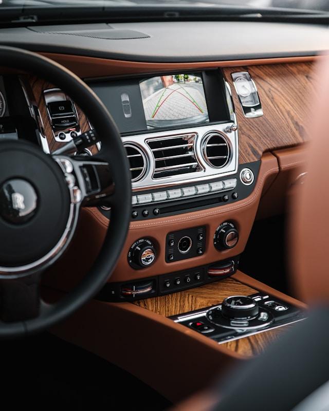 Digital Cockpits and the Future of the Automotive Infotainment Systems Market
