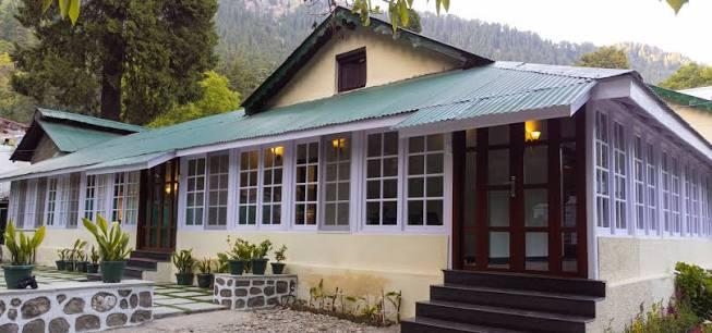 Understanding Hotel Pricing in Nainital: When to Book for the Best Deals