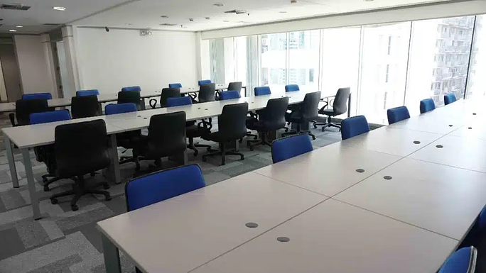 Rent office space in Makati, BGC, or Quezon City: what businesses should consider before signing a lease