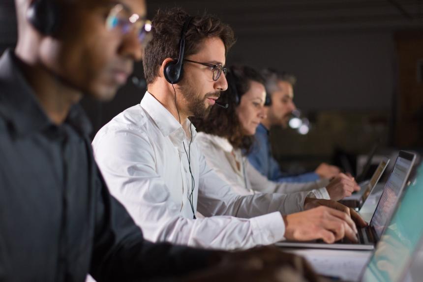 How Multilingual Voicebots and Voice AI Are Transforming Contact Center Support