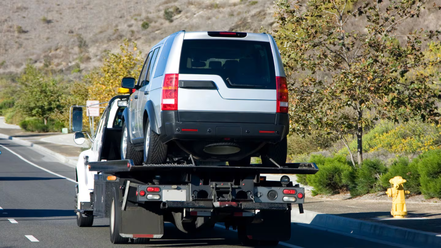 What Information Should You Give a Tow Truck Dispatcher During a Roadside Emergency?
